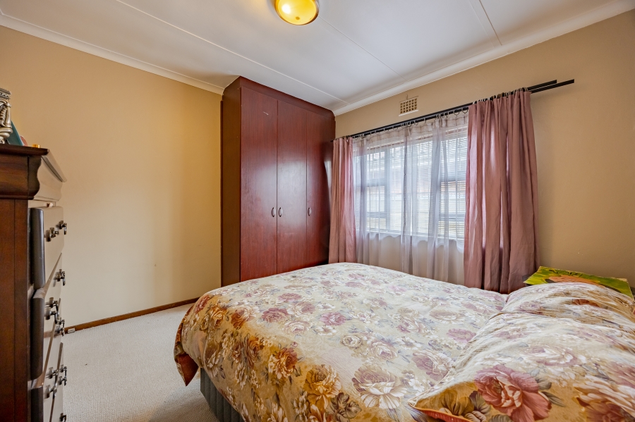 4 Bedroom Property for Sale in Oakdale Western Cape